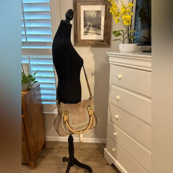 CHLOE
Marcie Medium, Motty Grey Suede - Picture 1 of 16